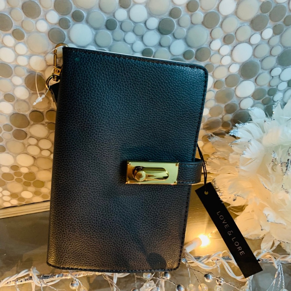 Indigo Love & Lore black wristlet BN